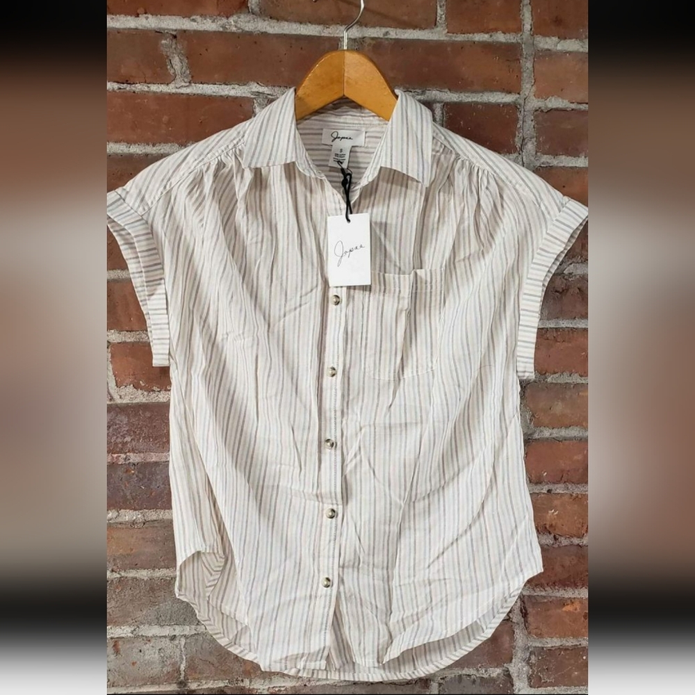 New womens button up shirt. size small